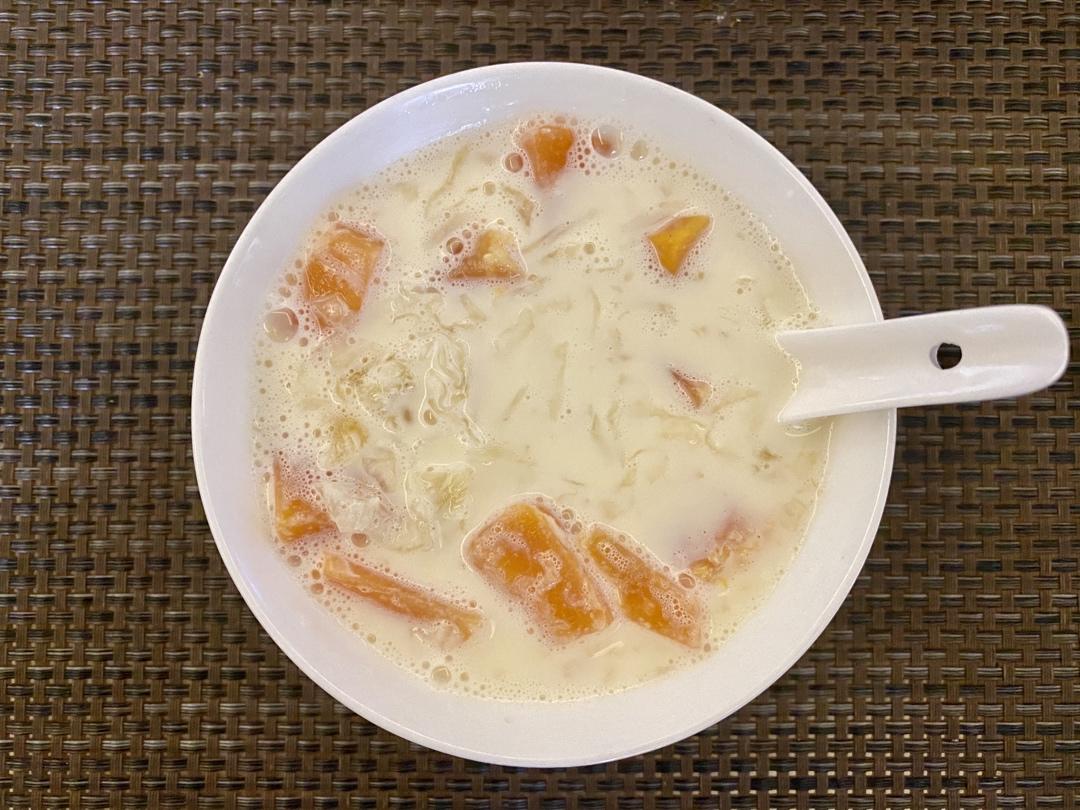 木瓜银耳牛奶（比店里好吃！）