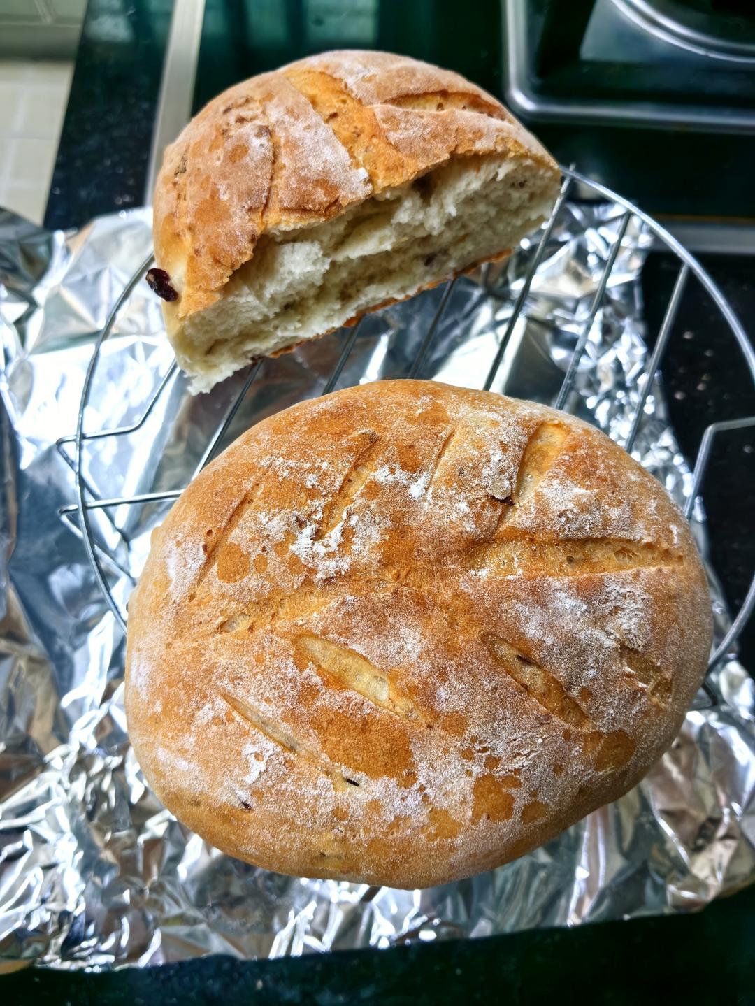 全麦蔓越莓核桃软欧包