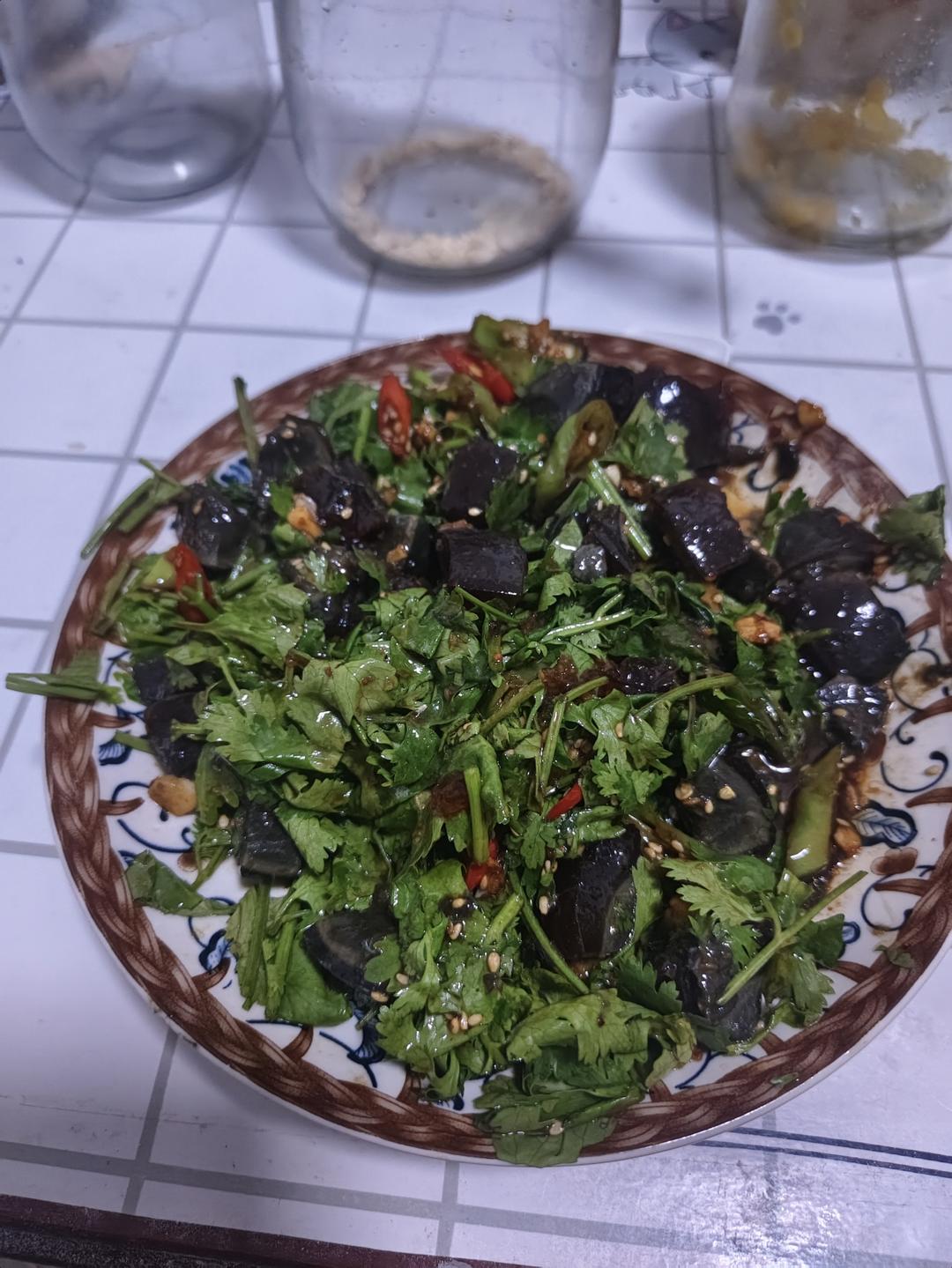 ㊙️香菜拌皮蛋，太香太开胃啦！