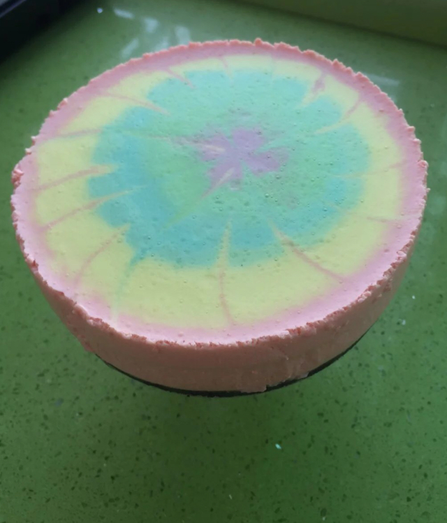 彩虹慕斯蛋糕