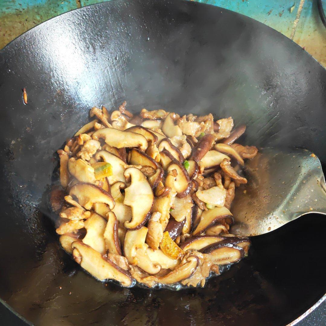 香菇炒肉