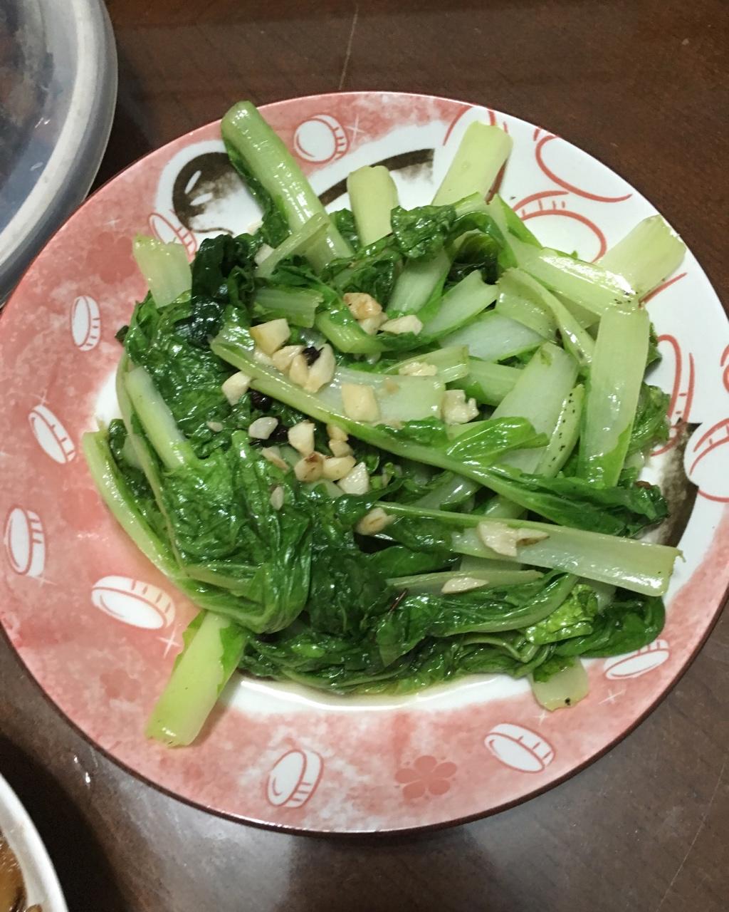 炝炒小白菜