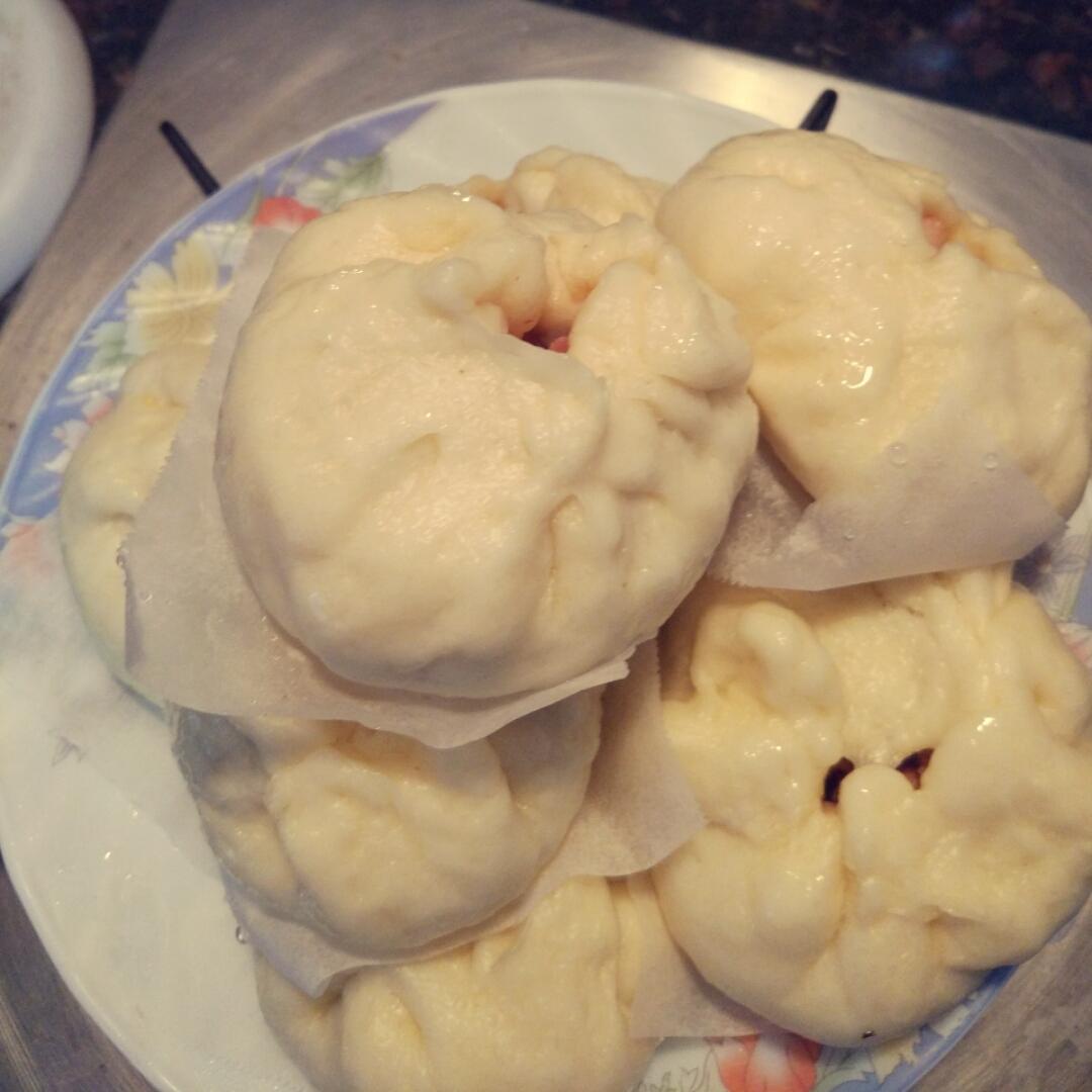 云朵般松软爆浆蜜汁叉烧包