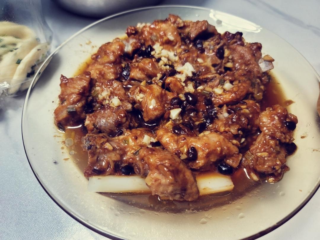 比糖醋排骨还好吃的蒸排骨（豉汁排骨电饭煲版，超级简单快手菜）