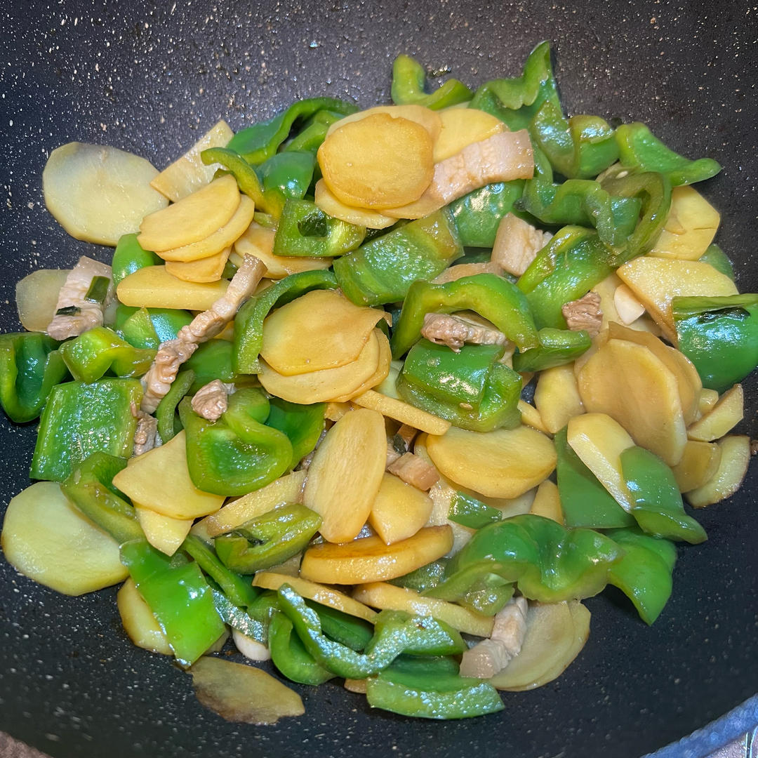比肉都好吃的青椒炒土豆片😋简单又美味❗️