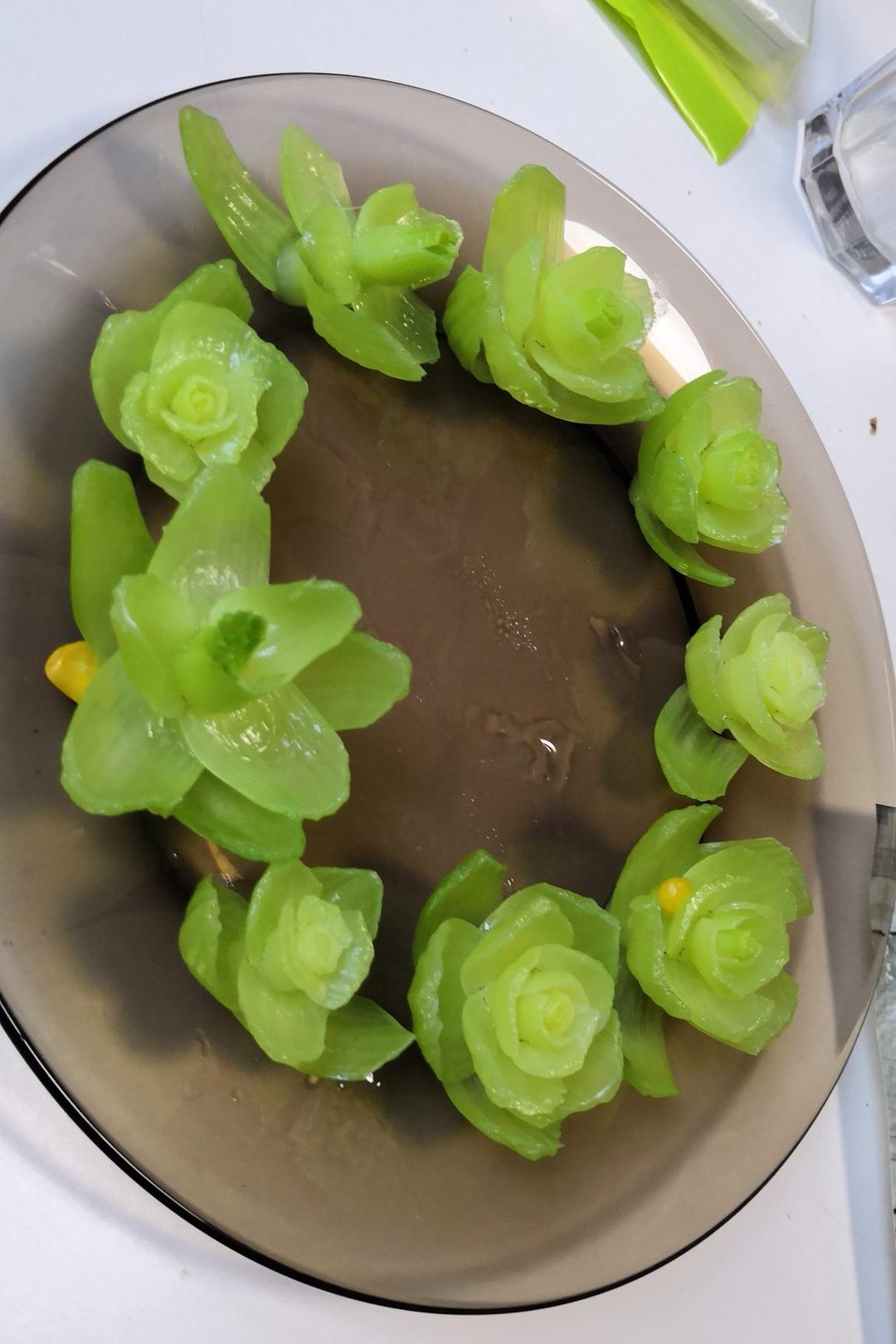 翡翠莲花盏—油菜肉心