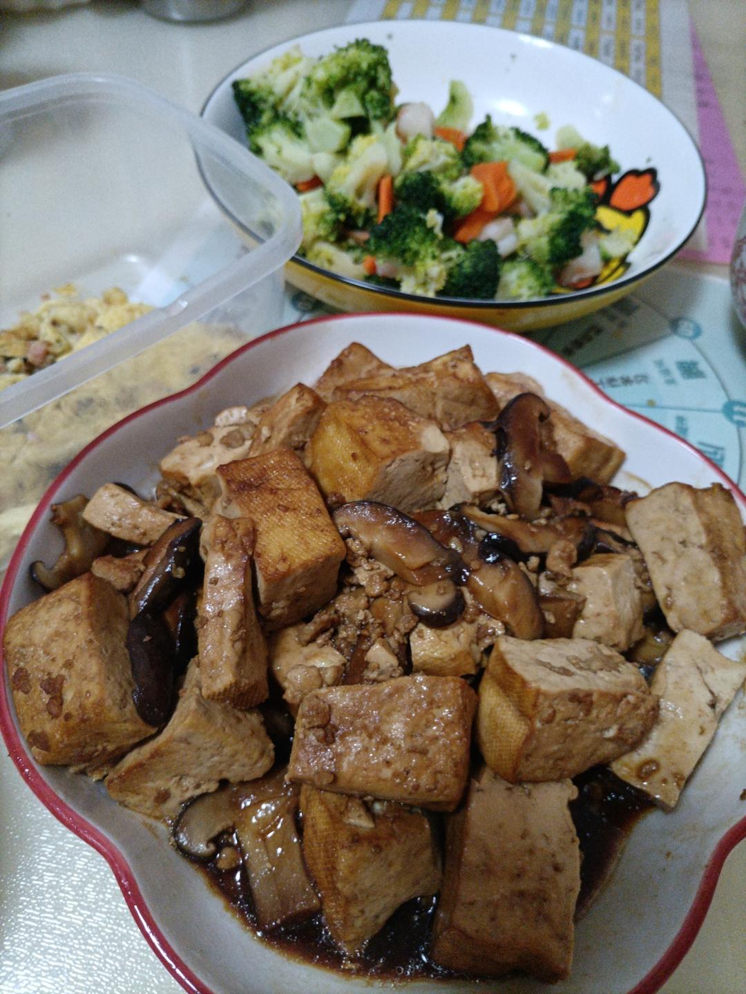 超级下饭的香菇肉沫豆腐