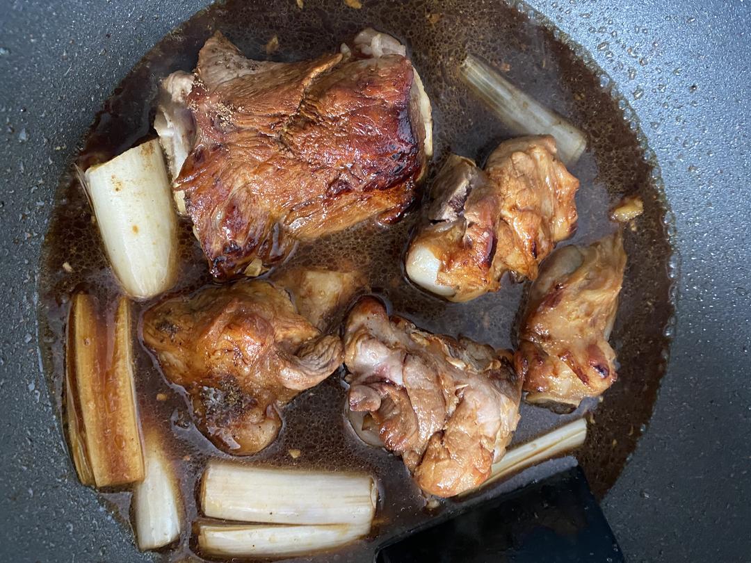 卤肉红烧肉红烧大骨酱大骨排骨东北酱大骨卤蛋超好吃简单零失败真香家常菜宴请菜硬菜大肉的做法 步骤2