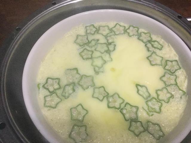 颜值控-做一朵开在碗里的花秋葵蒸水蛋