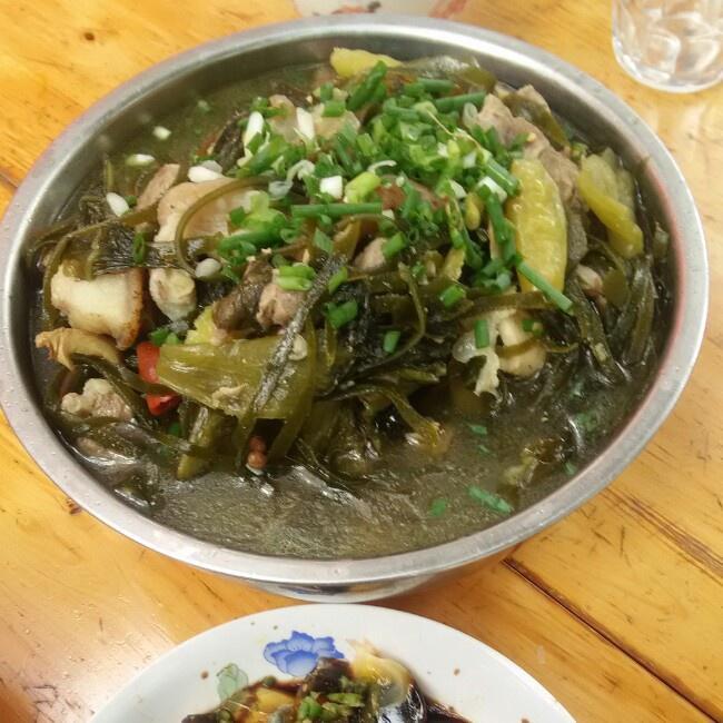 酸菜肘子的做法