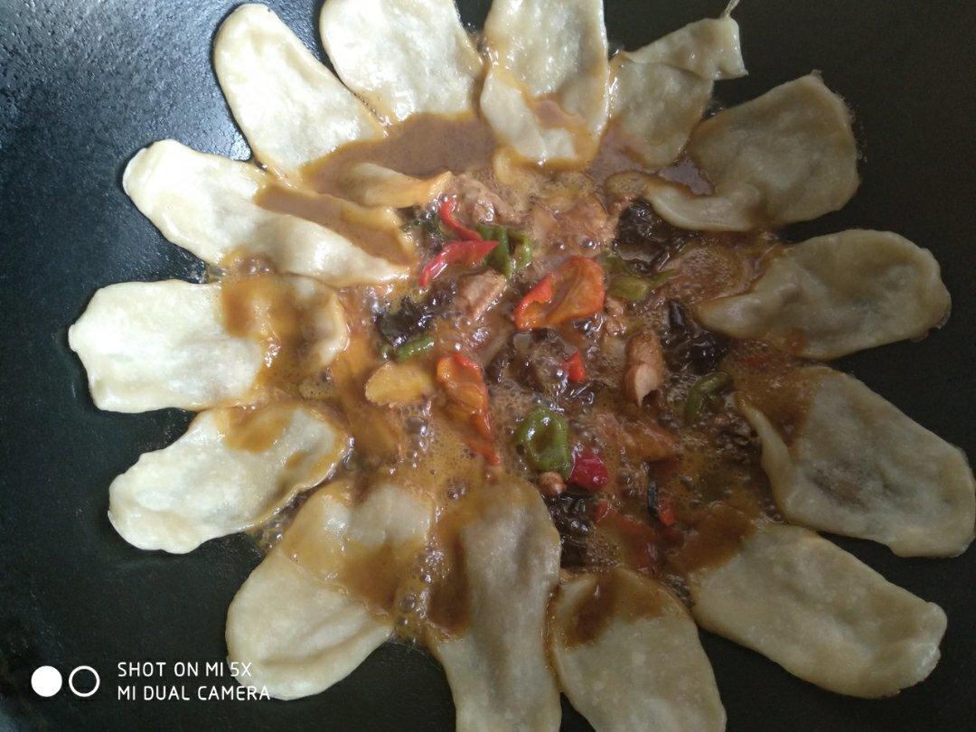 地锅鸡+自制红油【曼食慢语】