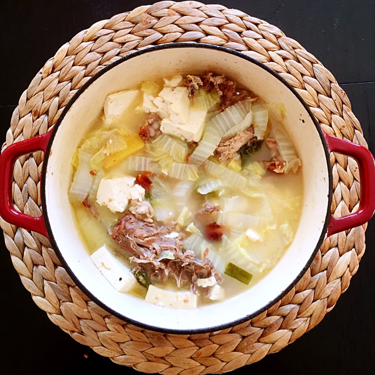 鸭架白菜豆腐豆豆汤