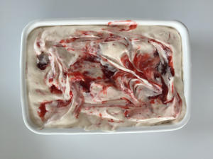 香浓草莓奶酪冰淇淋的做法 步骤12