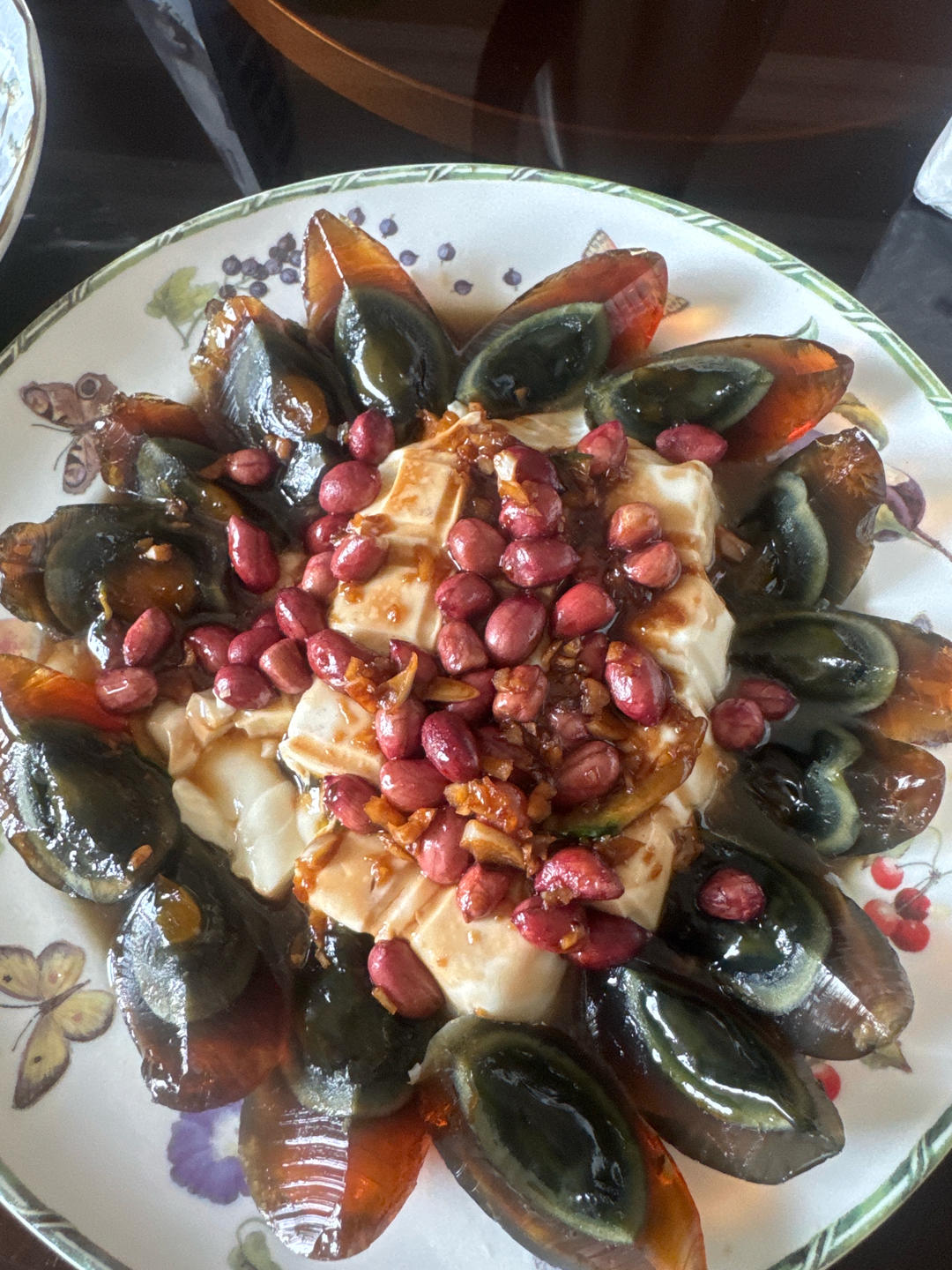皮蛋拌豆腐