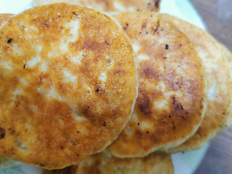 lina413做的鲜肉饼(发面)