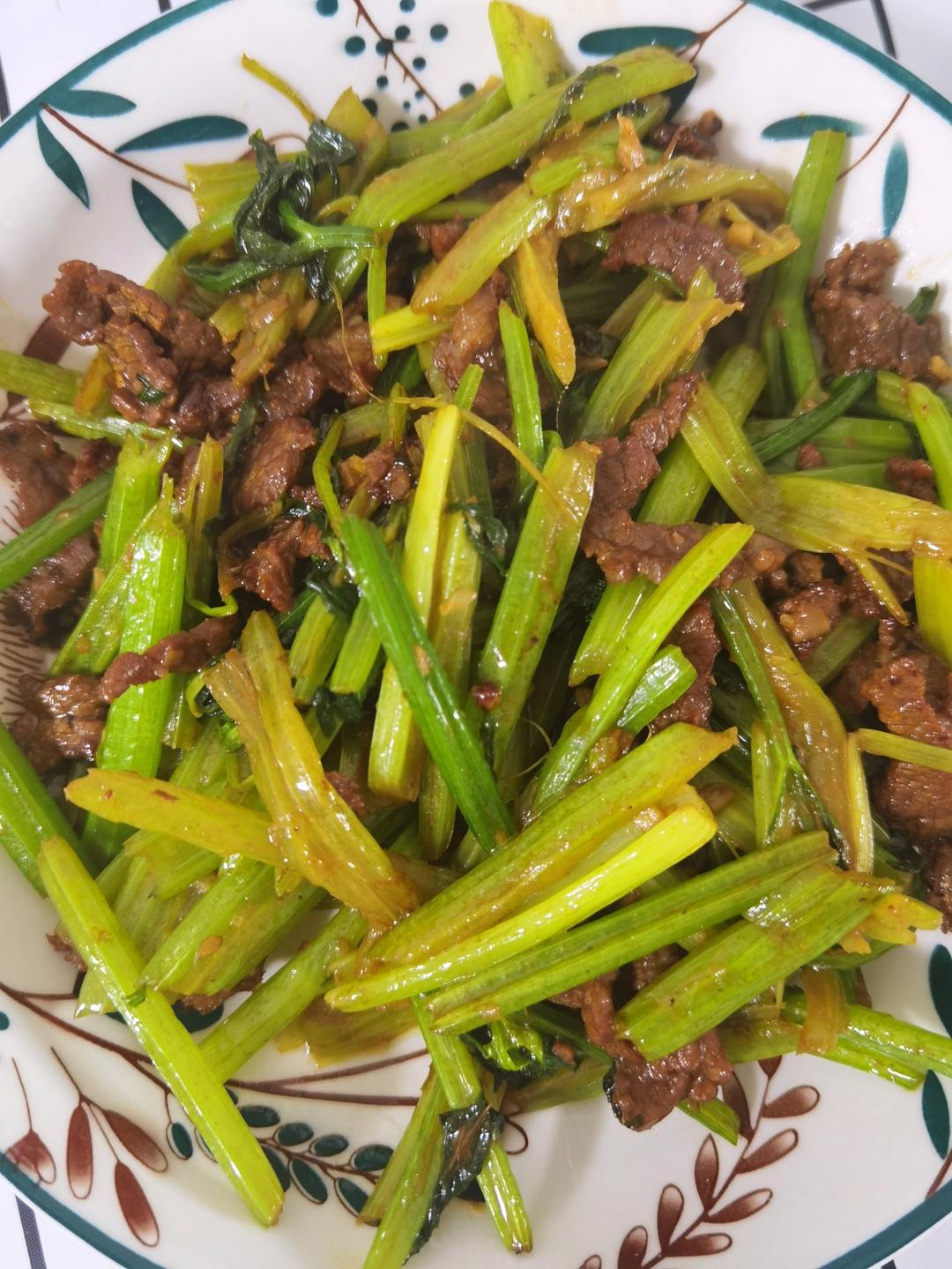 芹菜炒牛肉