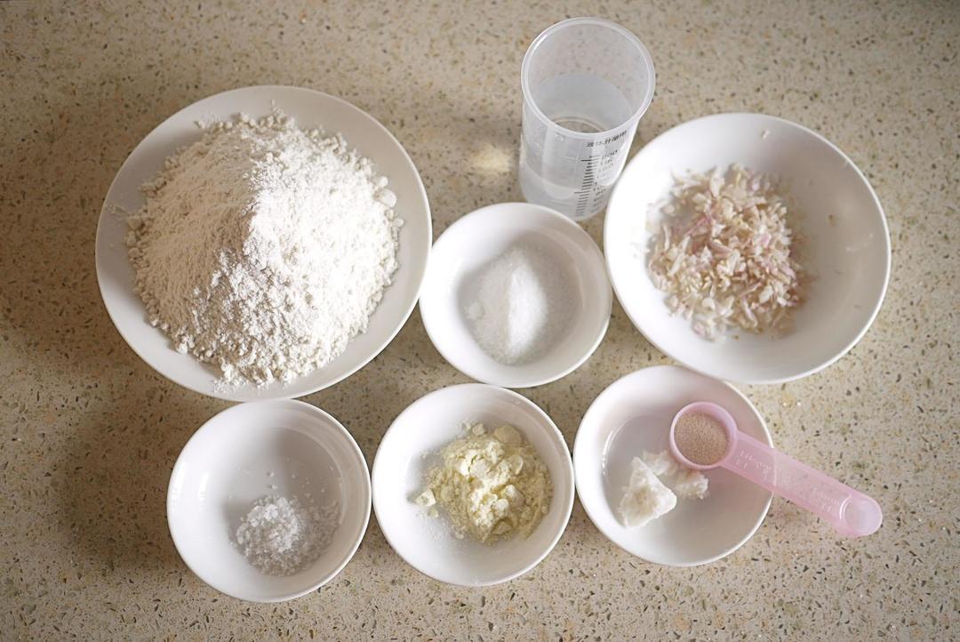 纯奶手撕吐司的做法 步骤1