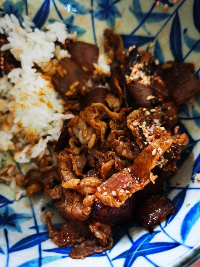 黑胡椒肥牛盖饭【丼】