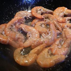 泰国咖喱虾（盖饭）的做法 步骤2