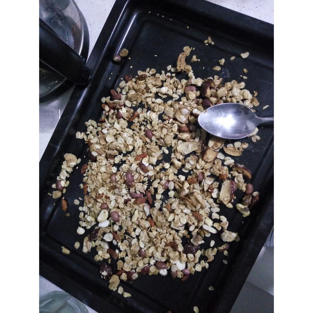 Today's breakfast 格兰诺拉脆麦片
