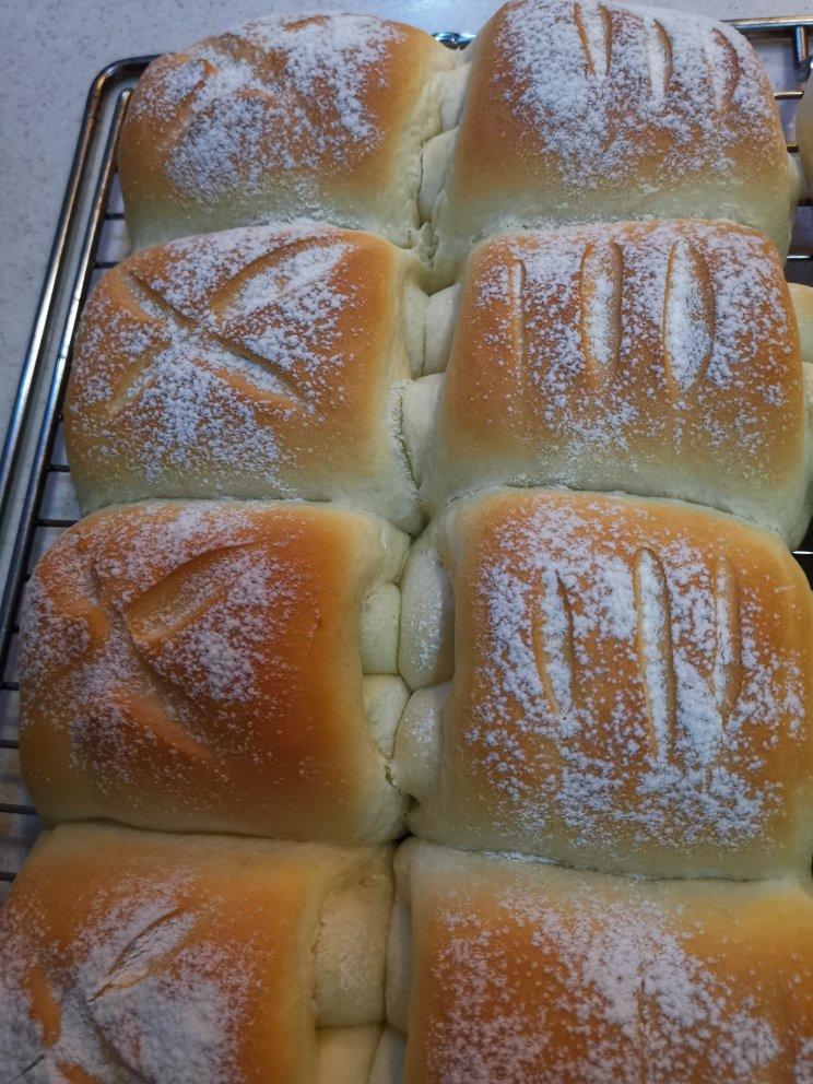 软到不知所措的牛奶卷