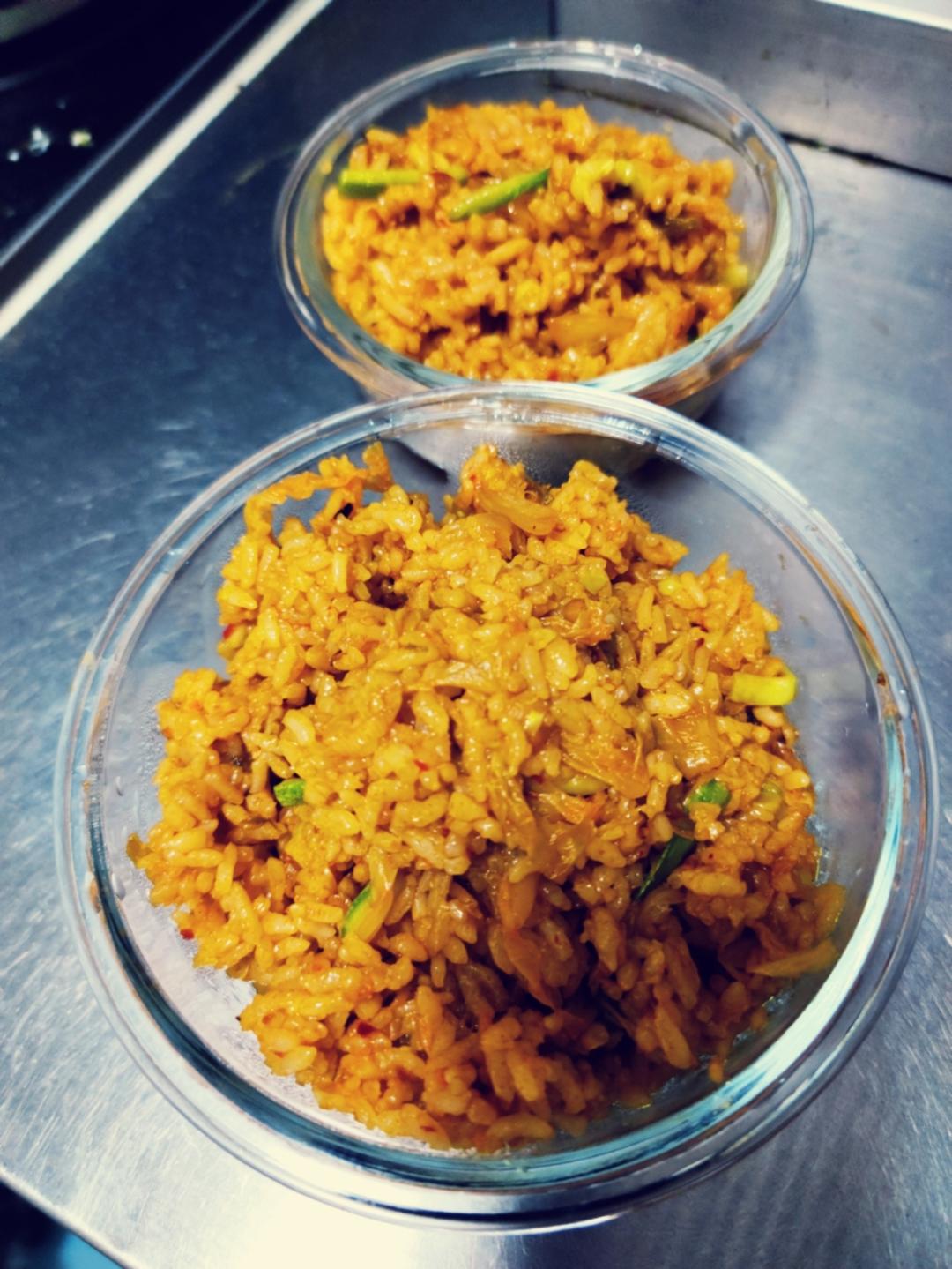 升级版辣白菜炒饭😭姜食堂同款🌟泡菜饭开出了p.o 斯密达