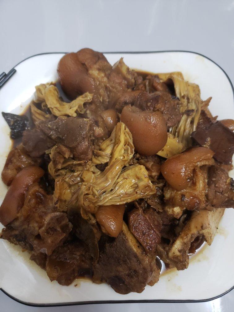 红烧猪蹄，酱香味，超级过嘴瘾的卤猪蹄