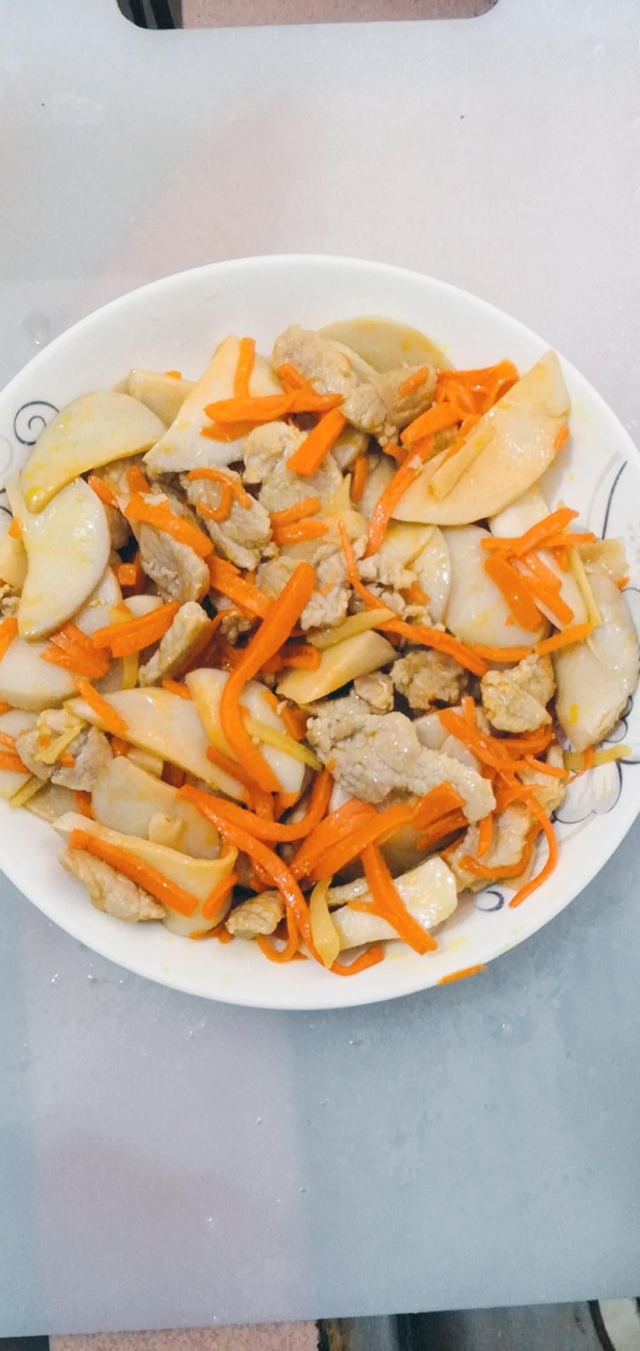杏鲍菇炒肉的做法