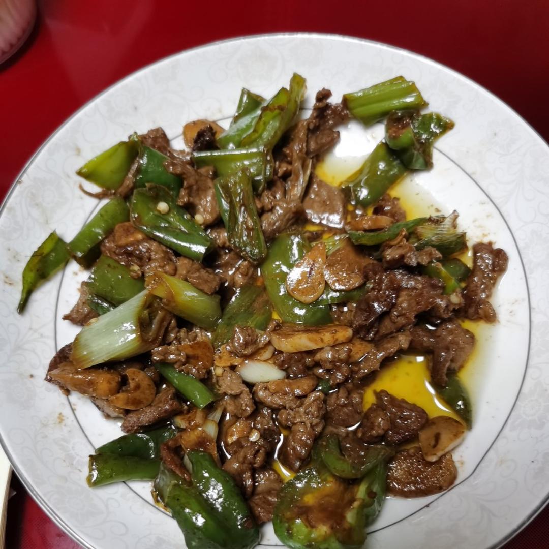 家常小炒牛肉（嫩滑爆赞）