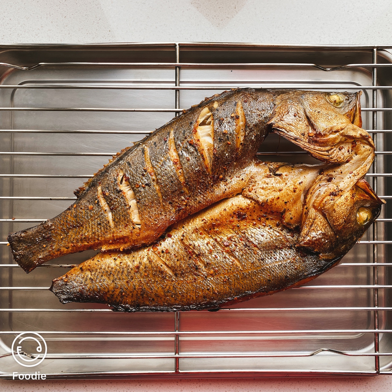 烤箱版烤海鲈鱼（干烤）的做法 步骤6