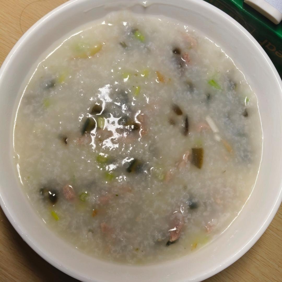 十五分钟快手之香滑皮蛋瘦肉粥(附五分钟电饭煲电压力锅更快捷方法)