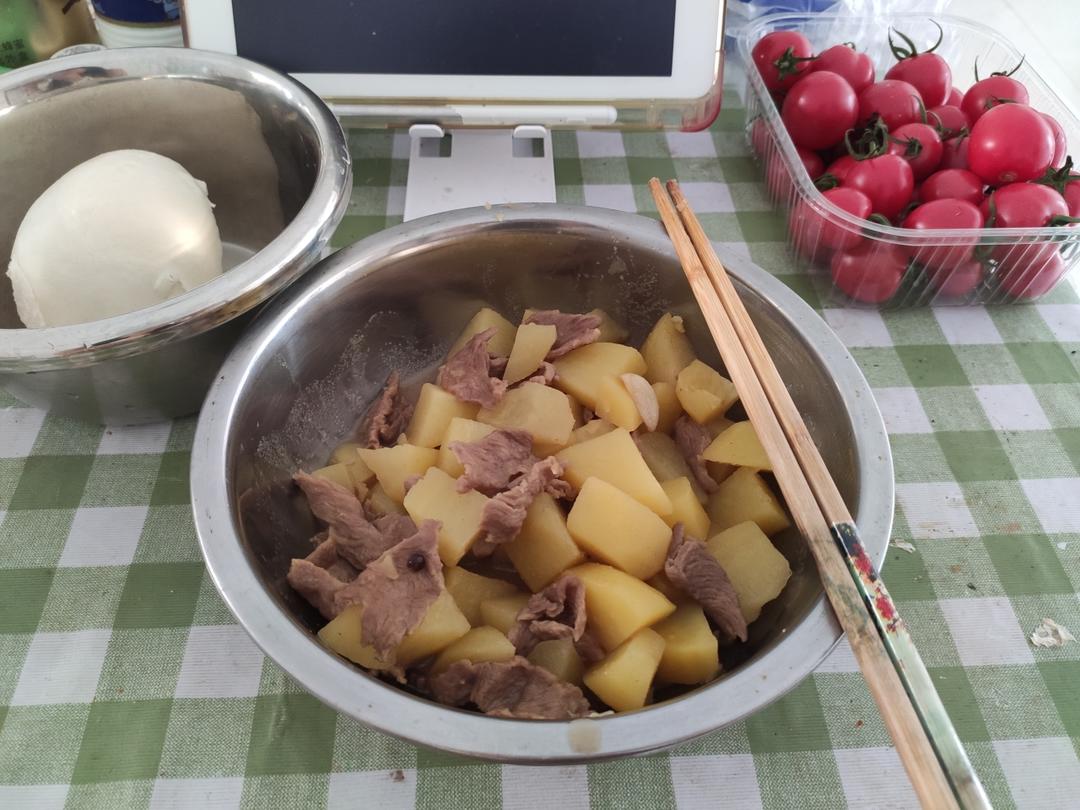 土豆炖牛肉-家常好吃快手！