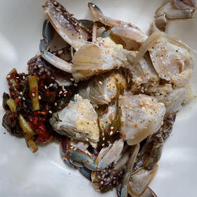 鲜甜的韩式生腌酱蟹 Gejang