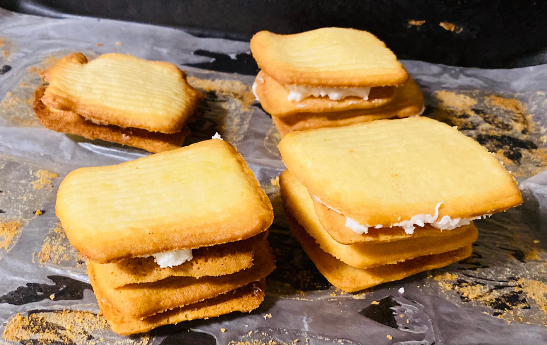 白巧克力夹心饼干