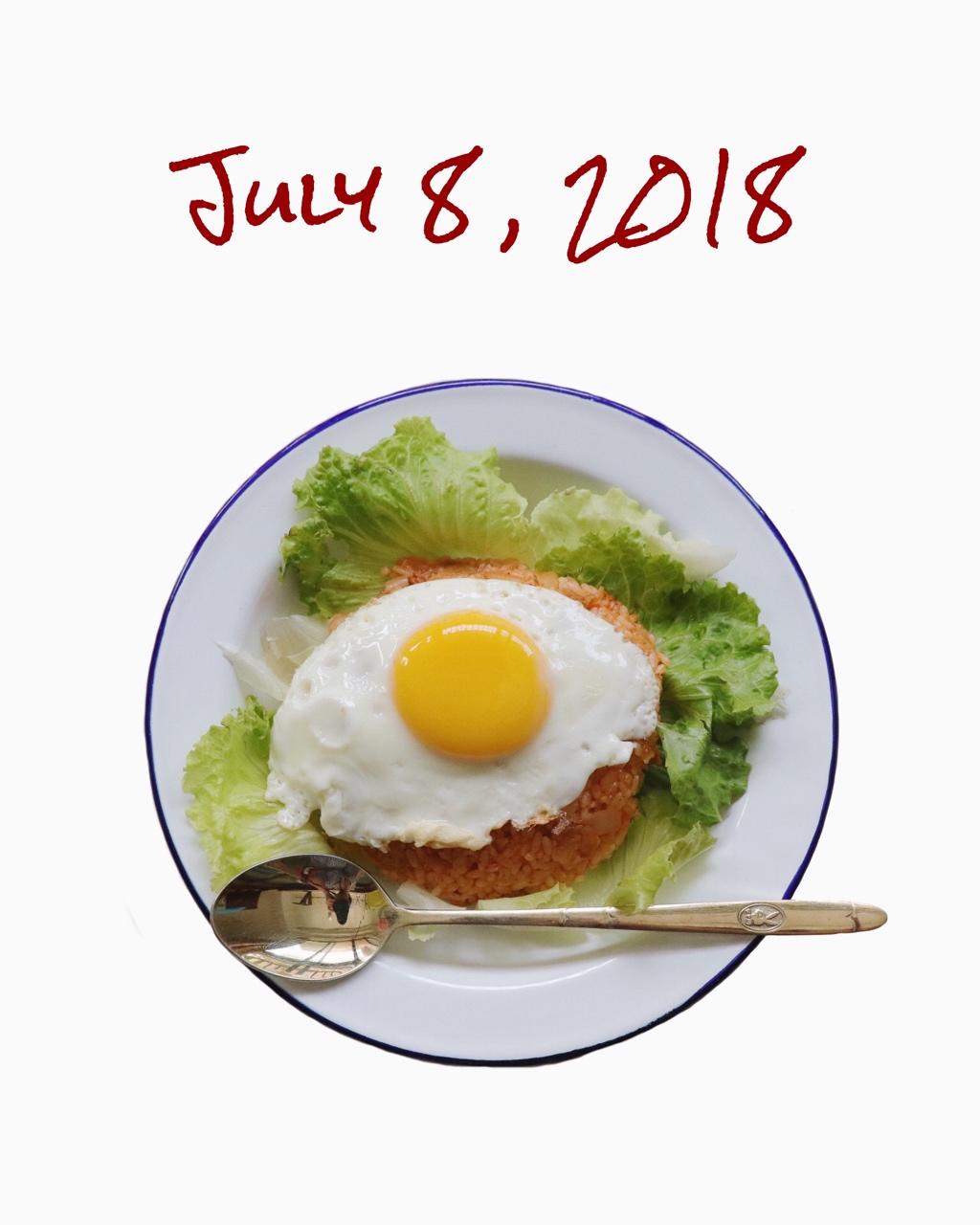 睡沙发才能吃上早餐