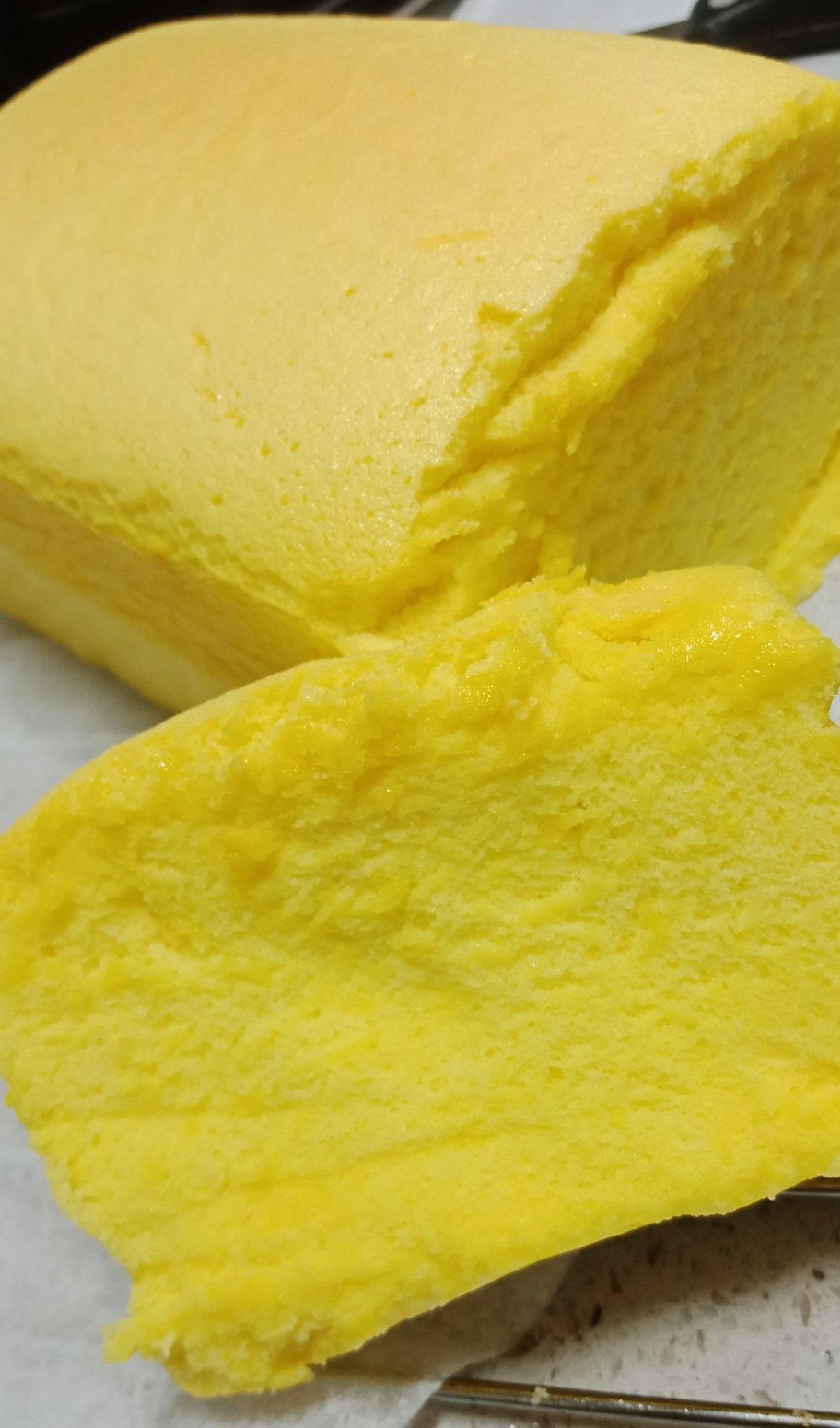 堪比柯基屁股
爆浆芝士🧀古早蛋糕