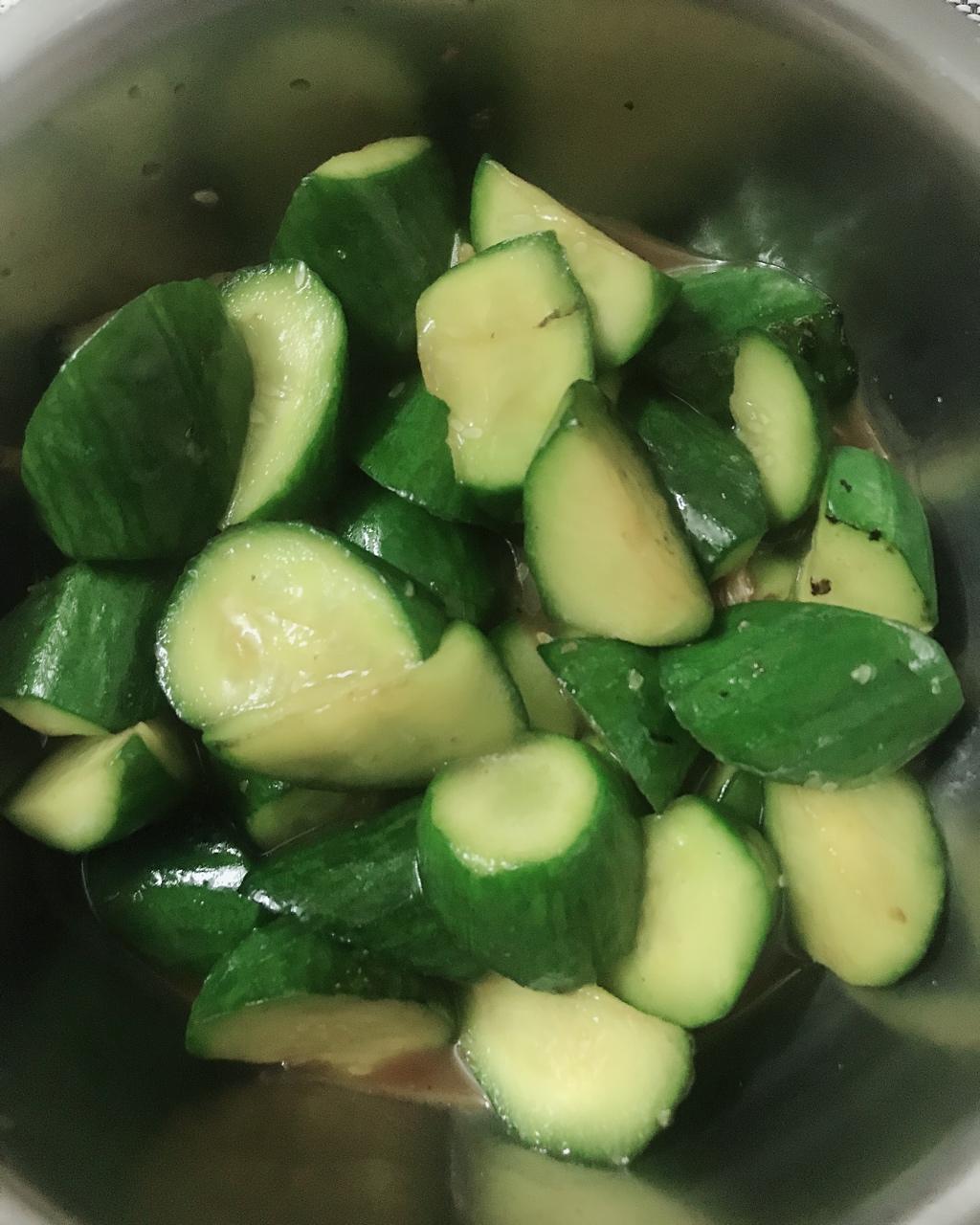胡萝卜青瓜炒肉片