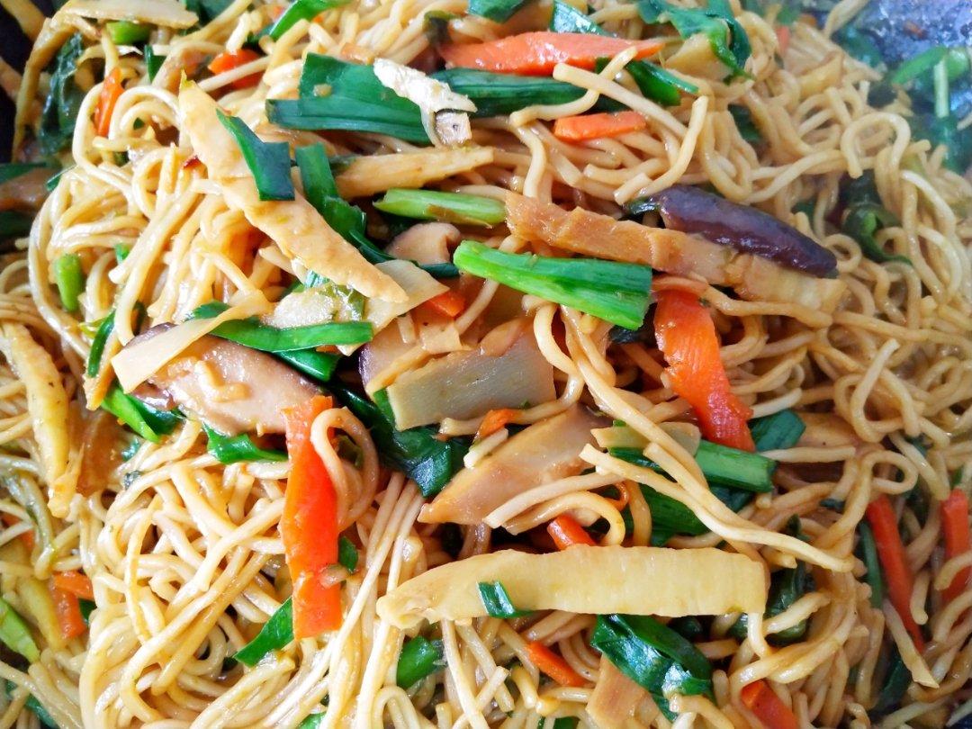 冬笋肉丝炒面