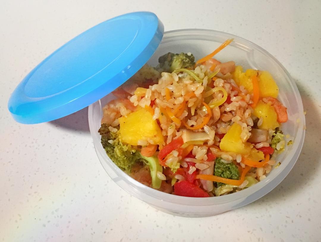 减脂瘦身菠萝炒饭