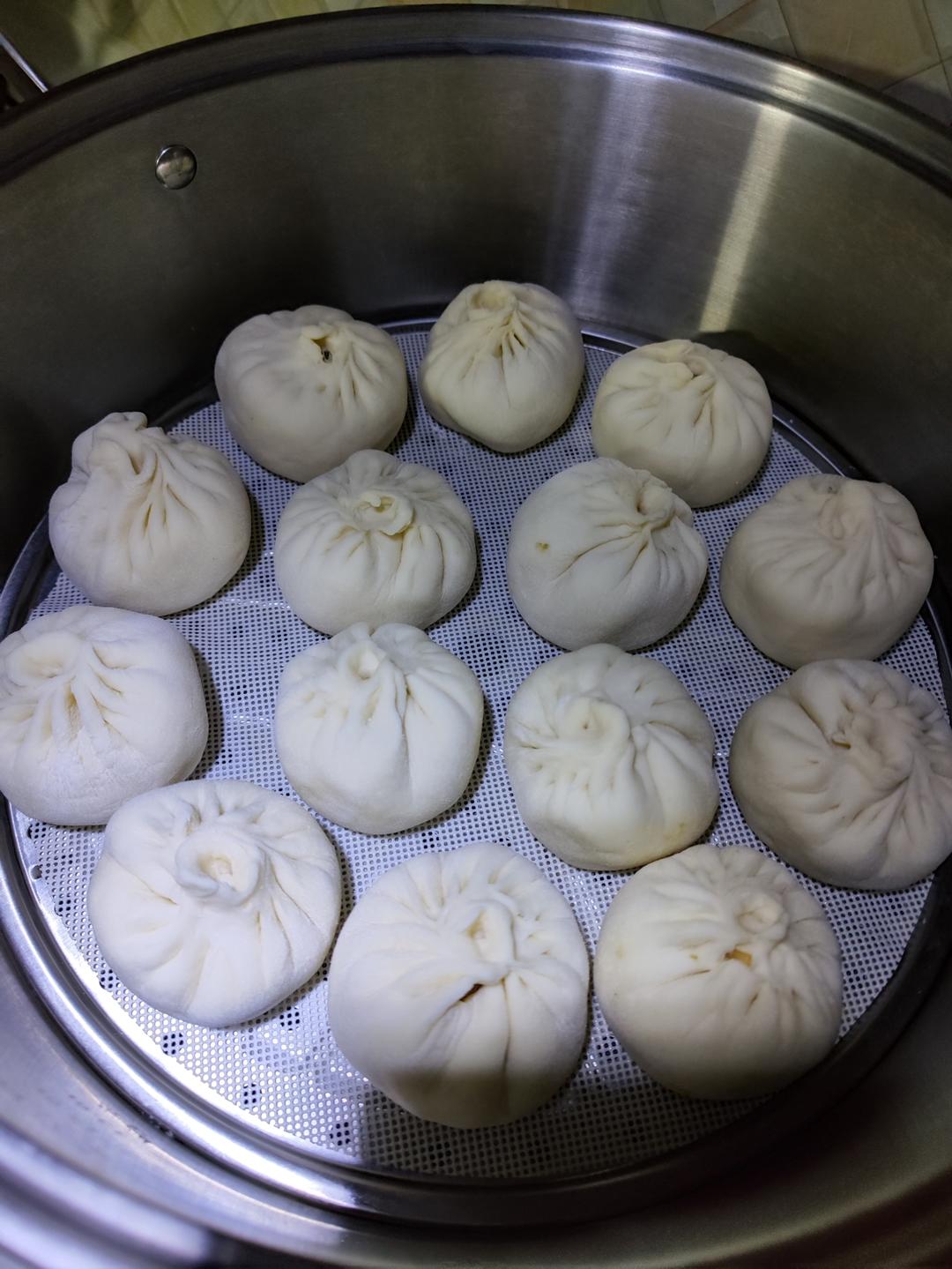 白萝卜芹菜肉包子（揉面包包子有小视频）