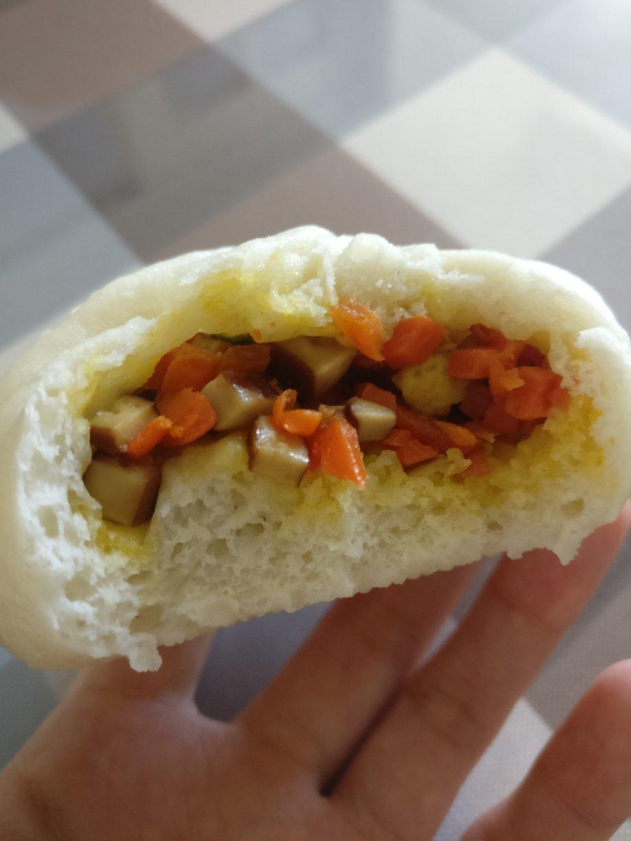 胡萝卜木耳鸡蛋素包子