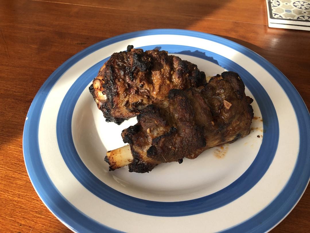 孜然蒜香烤羊腿