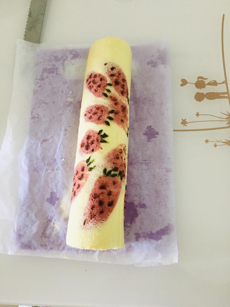 草莓蛋糕卷