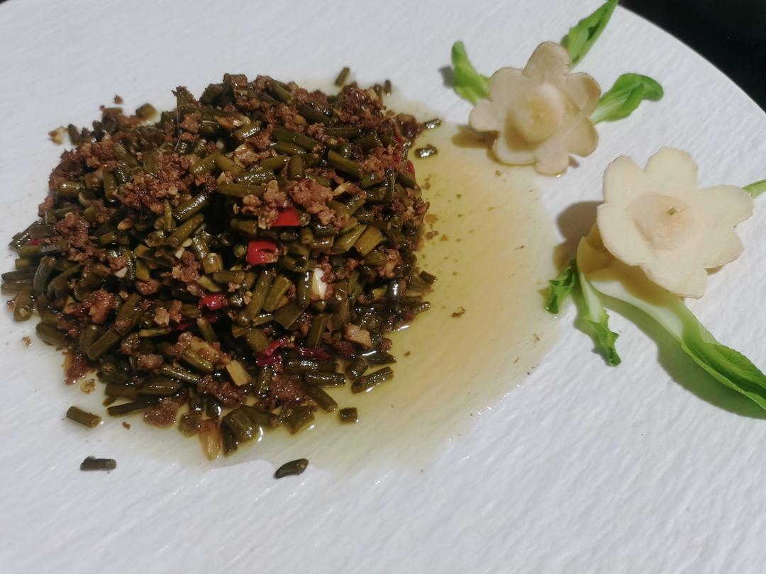 下饭菜：酸豆角炒肉末