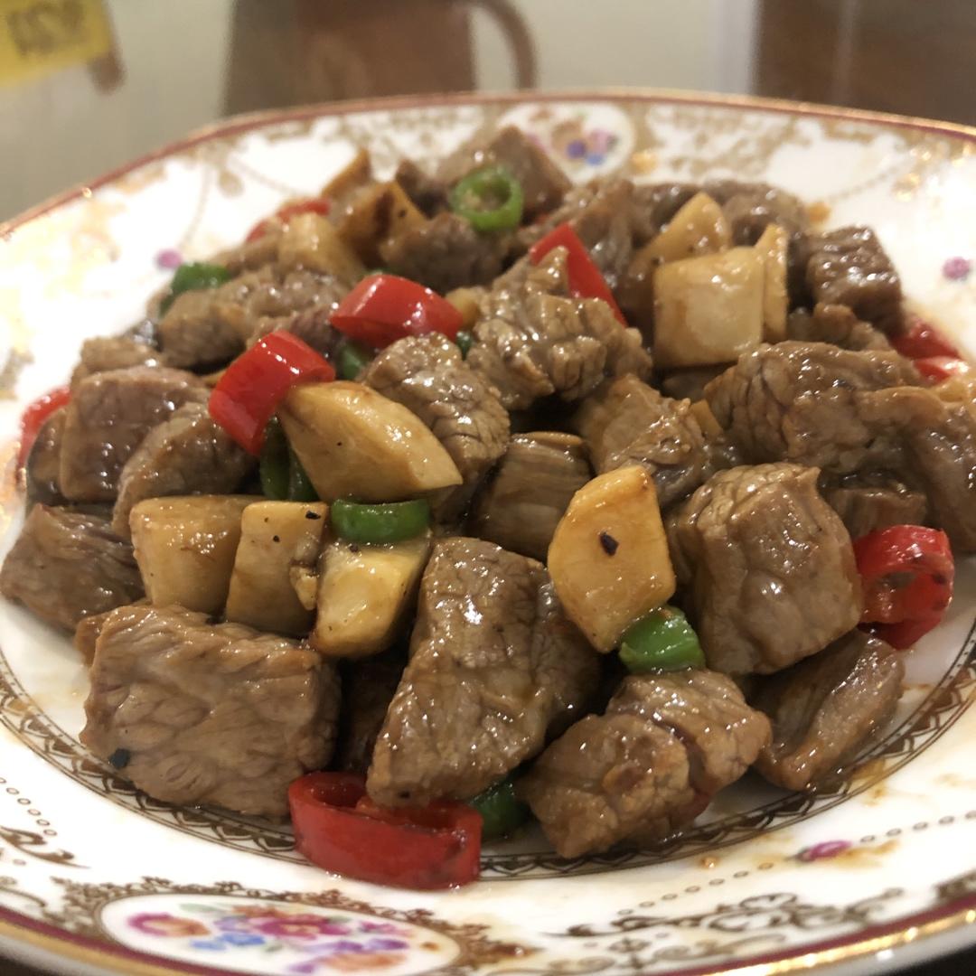 黑椒杏鲍菇牛肉粒