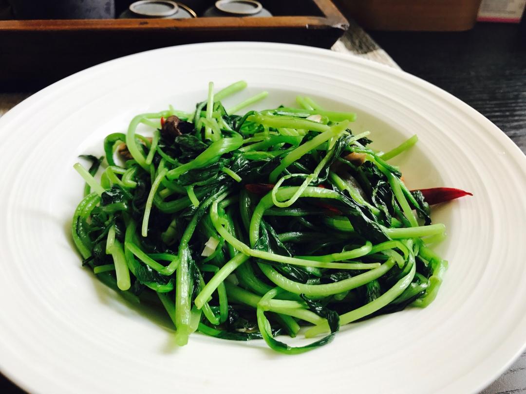 erxinchong做的蒜蓉鸡毛菜