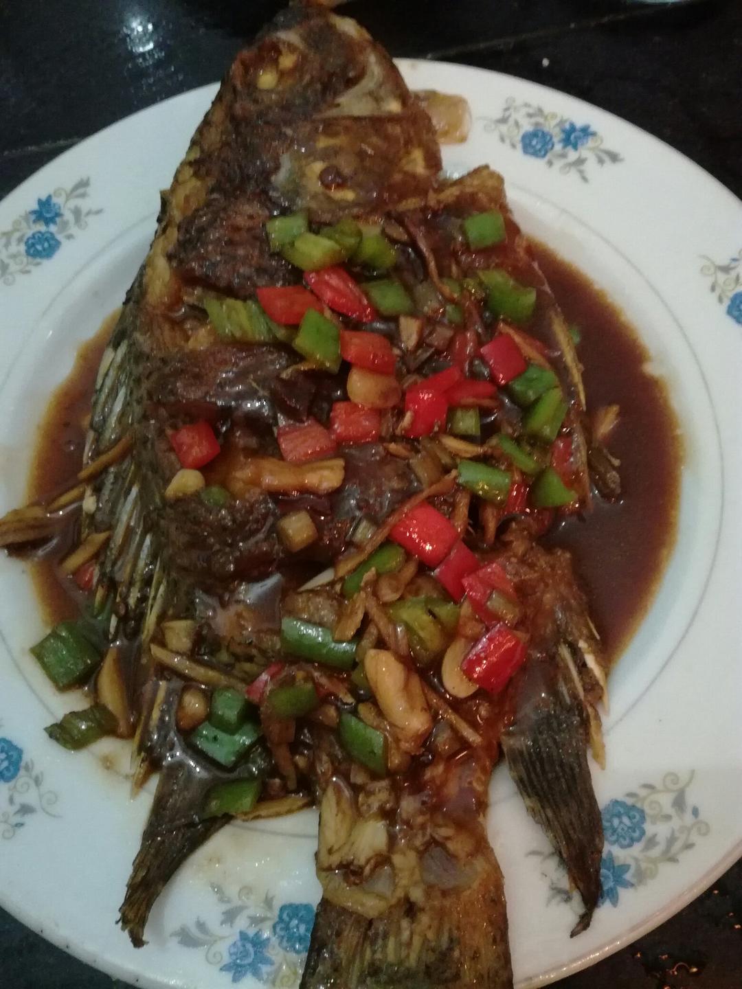 红烧鲫鱼