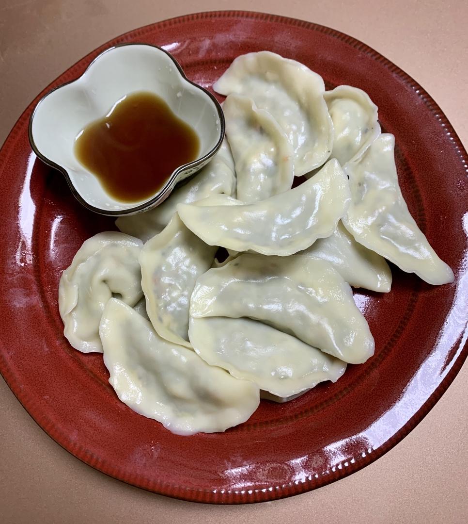 芹菜木耳虾皮鸡蛋素饺子