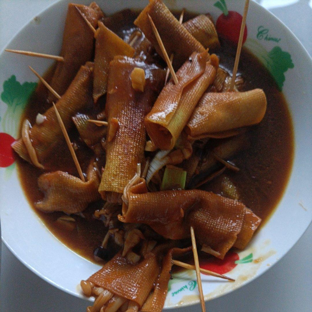 金针菇豆皮卷
