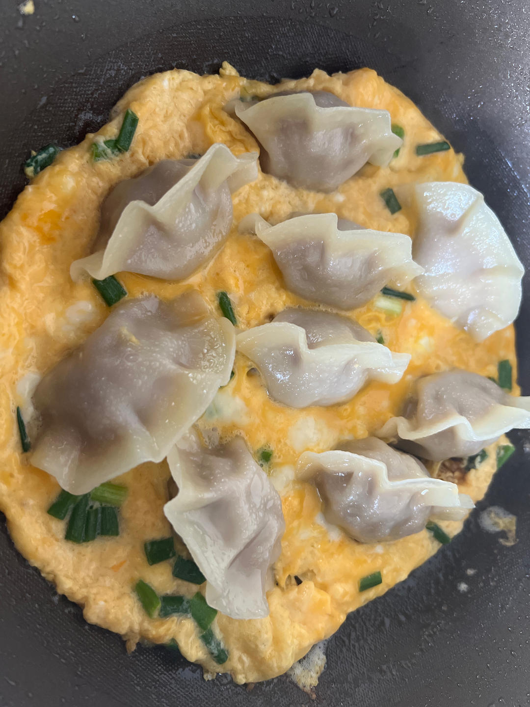 必品阁饺子抱蛋